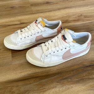 Women's Nike Blazer Low '77 Jumbo Shoes size 9
